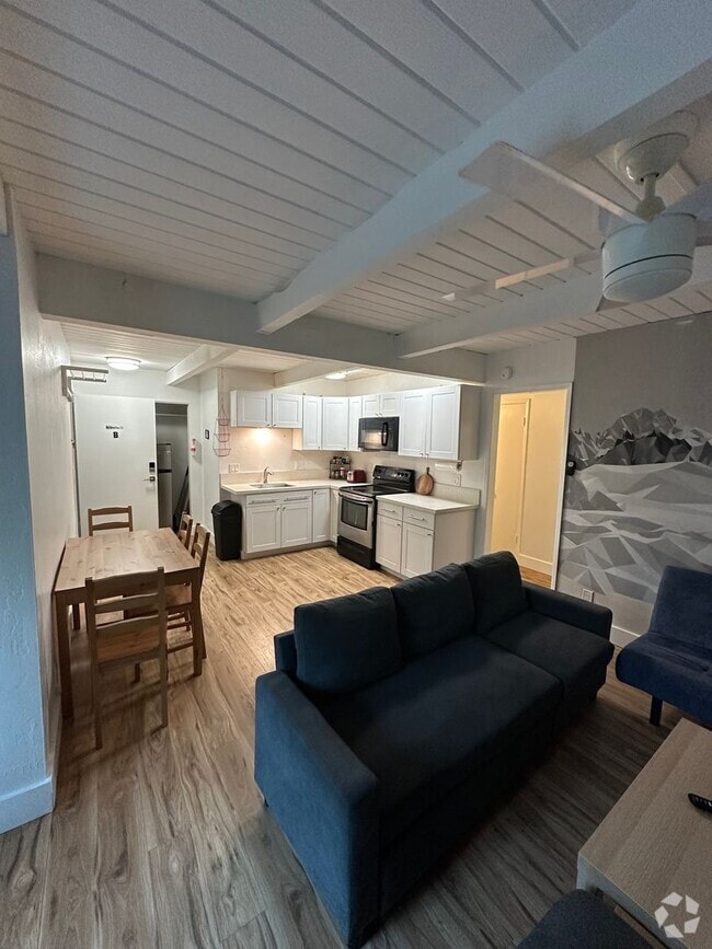 Building Photo - Modern 2-Bedroom Home in Mammoth Lakes
