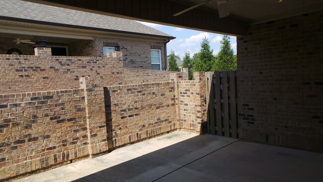 Building Photo - ~~~ Savannah Glen Townhome ~~~