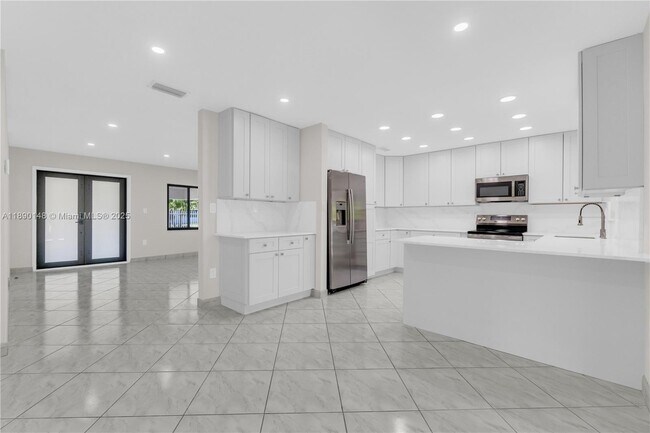 Building Photo - 631 SW 102nd Ave