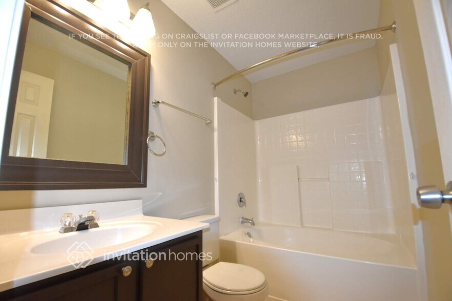 Building Photo - 3033 Rockingham Ct SW