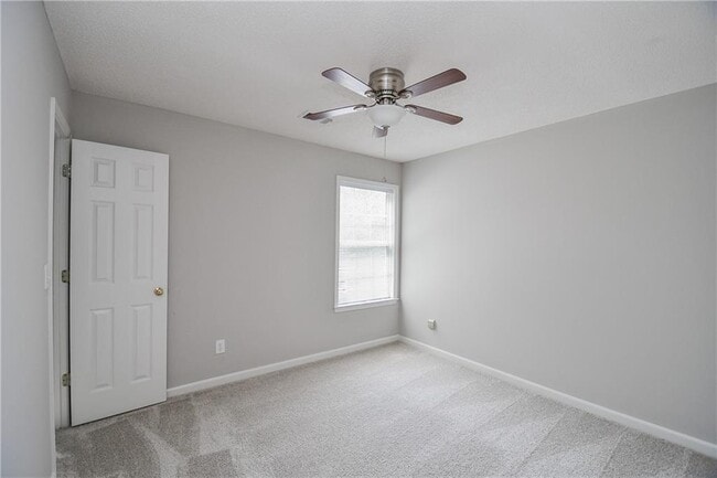 Building Photo - 11765 Carriage Park Ln