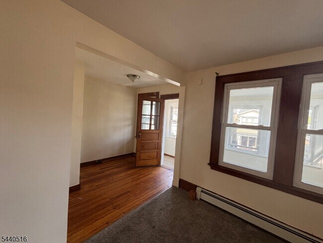 Building Photo - 271 Vermont Ave