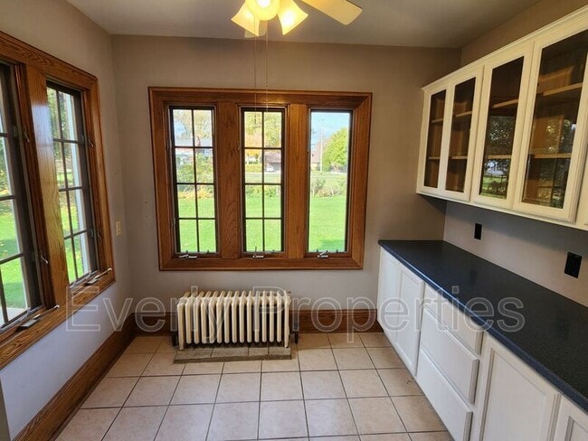 Building Photo - 120 68th Pl