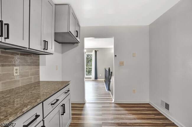 Building Photo - 94 13th Ave