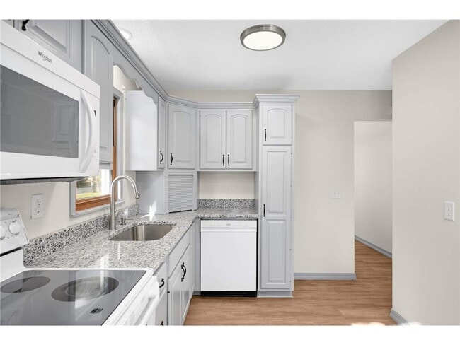 Building Photo - 6724 Scott Ave N