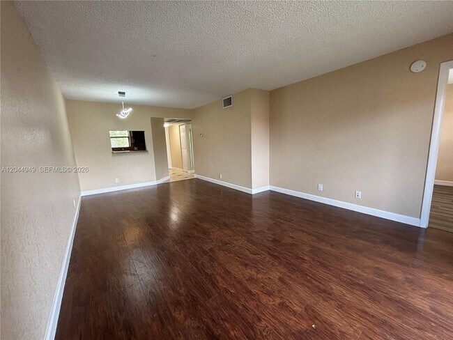 Building Photo - 21909 Lake Forest Cir