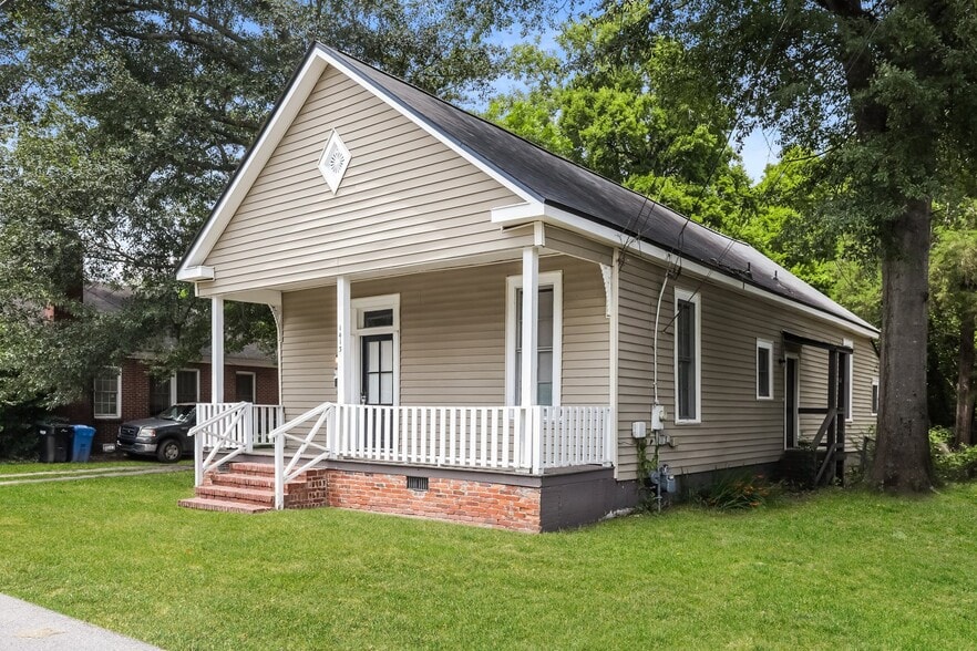 Building Photo - 1413 Springer St