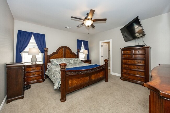 Building Photo - 4 bedroom 3 bathroom Spacious House for Rent in Reserve at Conway