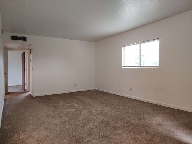 Building Photo - 2BR 1 Ba Upstairs Apartment in Midtown Tucson