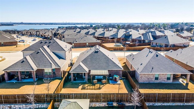 Building Photo - 3309 Comal Dr