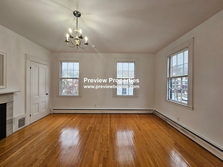 Building Photo - 300 Faneuil St