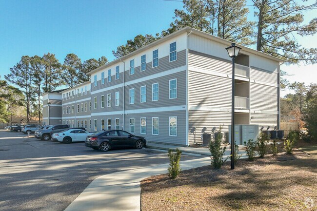 Building Photo - Hemingway Apartments in Conway, SC