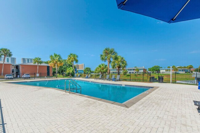 Building Photo - 4000 Gulf Terrace Dr