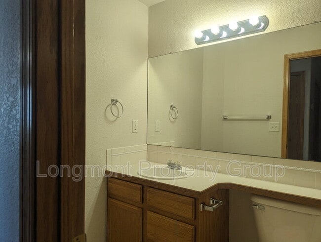 Building Photo - 388 Cardinal Ave