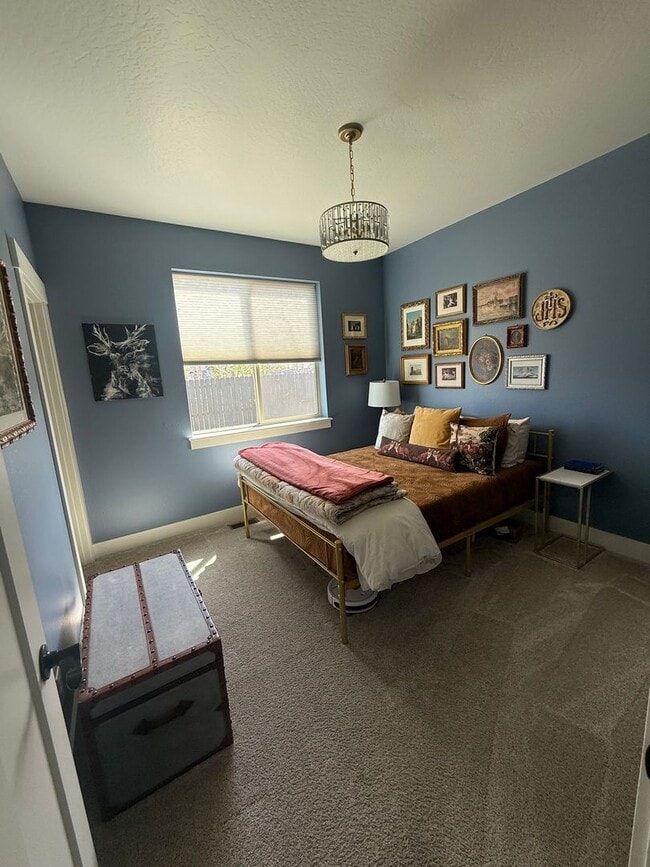 Building Photo - 4 bed 3 bath home in Bozeman.