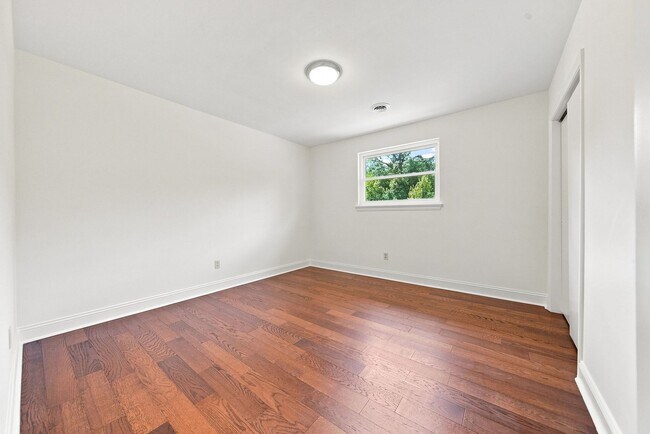 Building Photo - 4029 6th St Dr NW