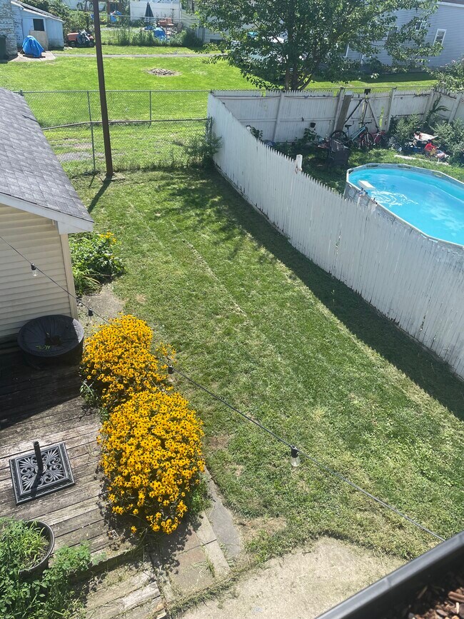 Backyard - 712 25th St