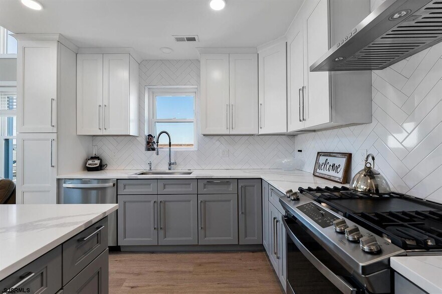 Building Photo - 21 N Wyoming Ave