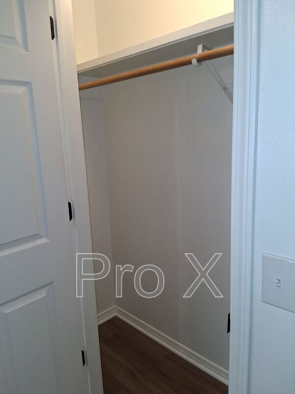 Building Photo - 1403 Camellia Dr