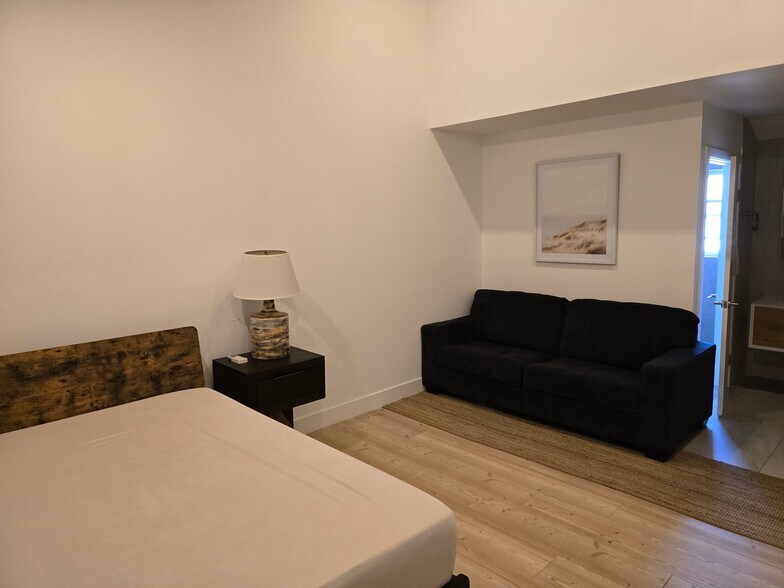 Building Photo - 6161 Caminito Baeza