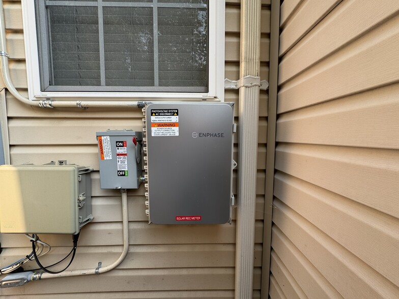 solar panel system - 336 Baish Dr SE