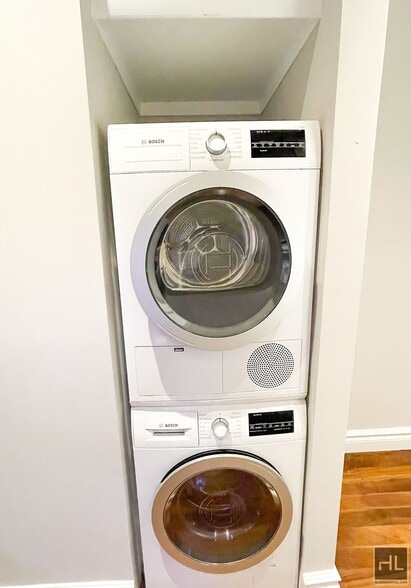 Building Photo - East 25th Street