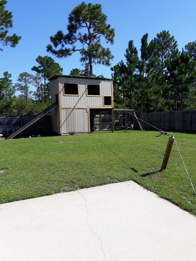 Building Photo - 8204 Cosica Blvd