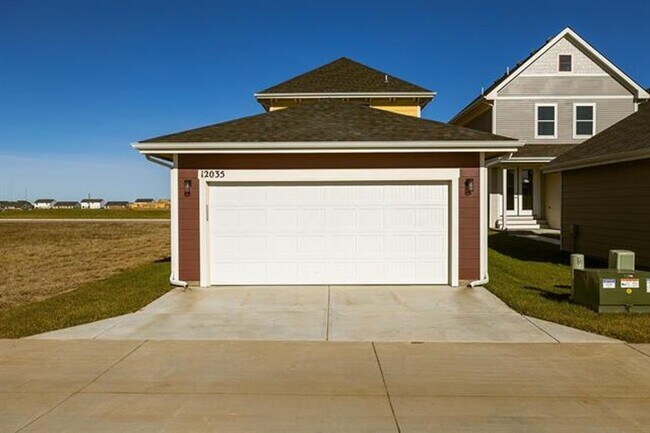 Building Photo - Brand new 3BR /2.5BA Home - Available now!
