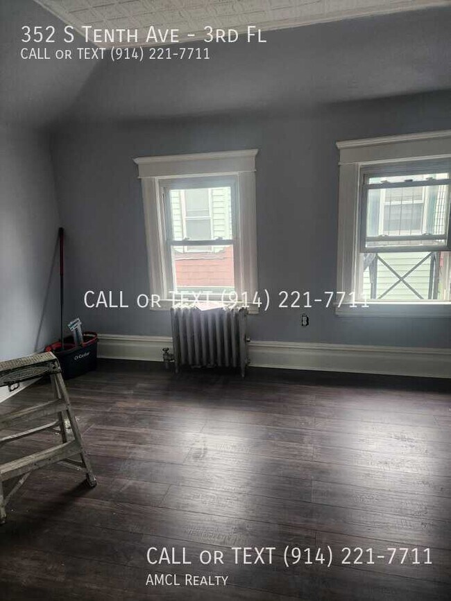 Building Photo - 352 S Tenth Ave-3rd Fl