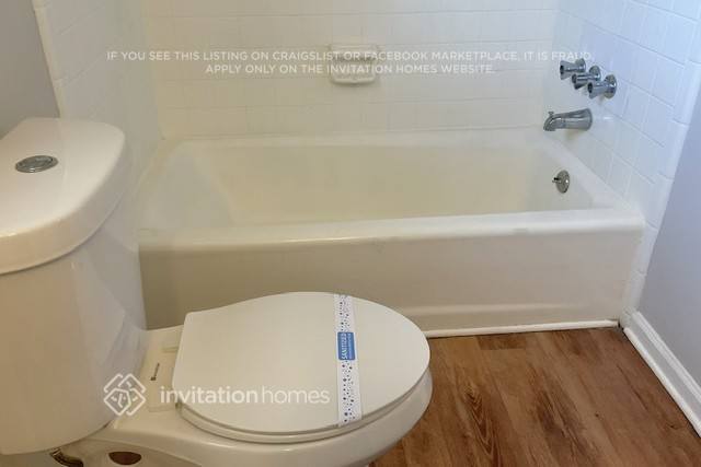 Building Photo - 3811 Sherwood Dr