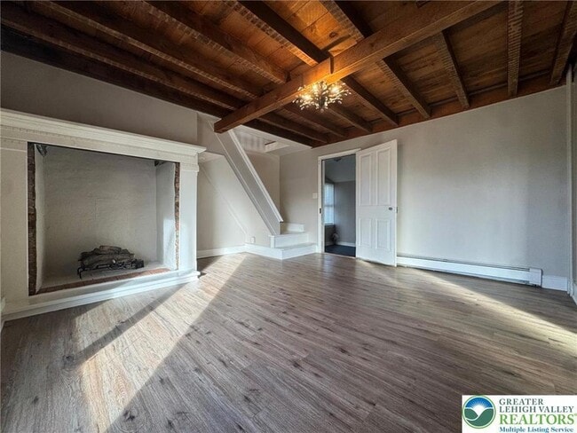 Building Photo - 505 Penn St