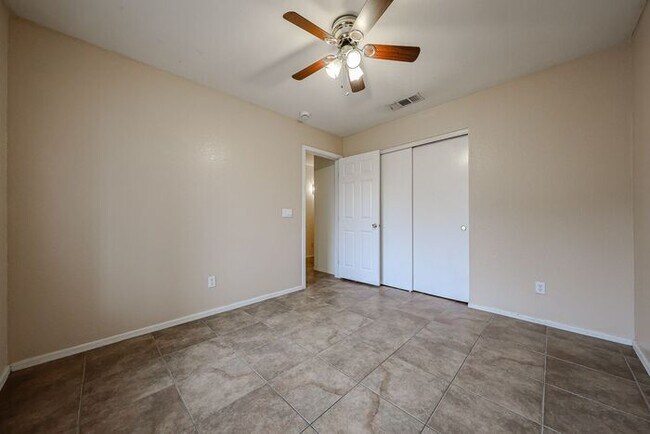 Building Photo - MOVE IN SPECIALS!! Lovely 4-bedroom, 2-bat...