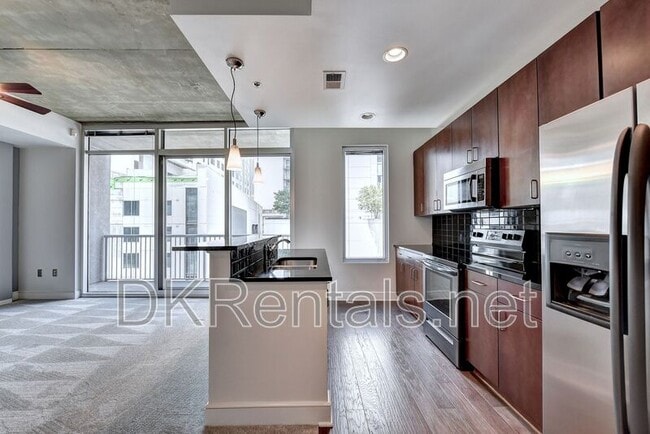 Building Photo - 44 Peachtree Pl NE