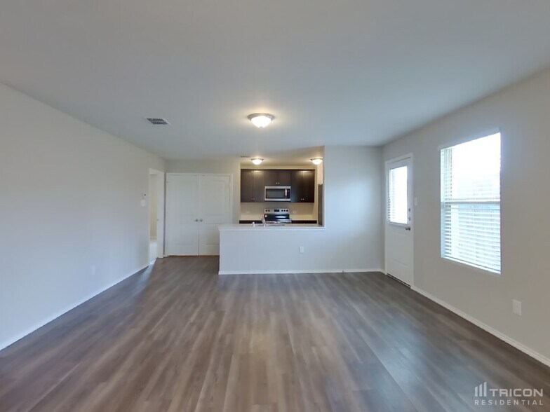 Building Photo - 6028 Parkview Hills Ln