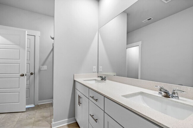 Building Photo - 356 Casper Dr