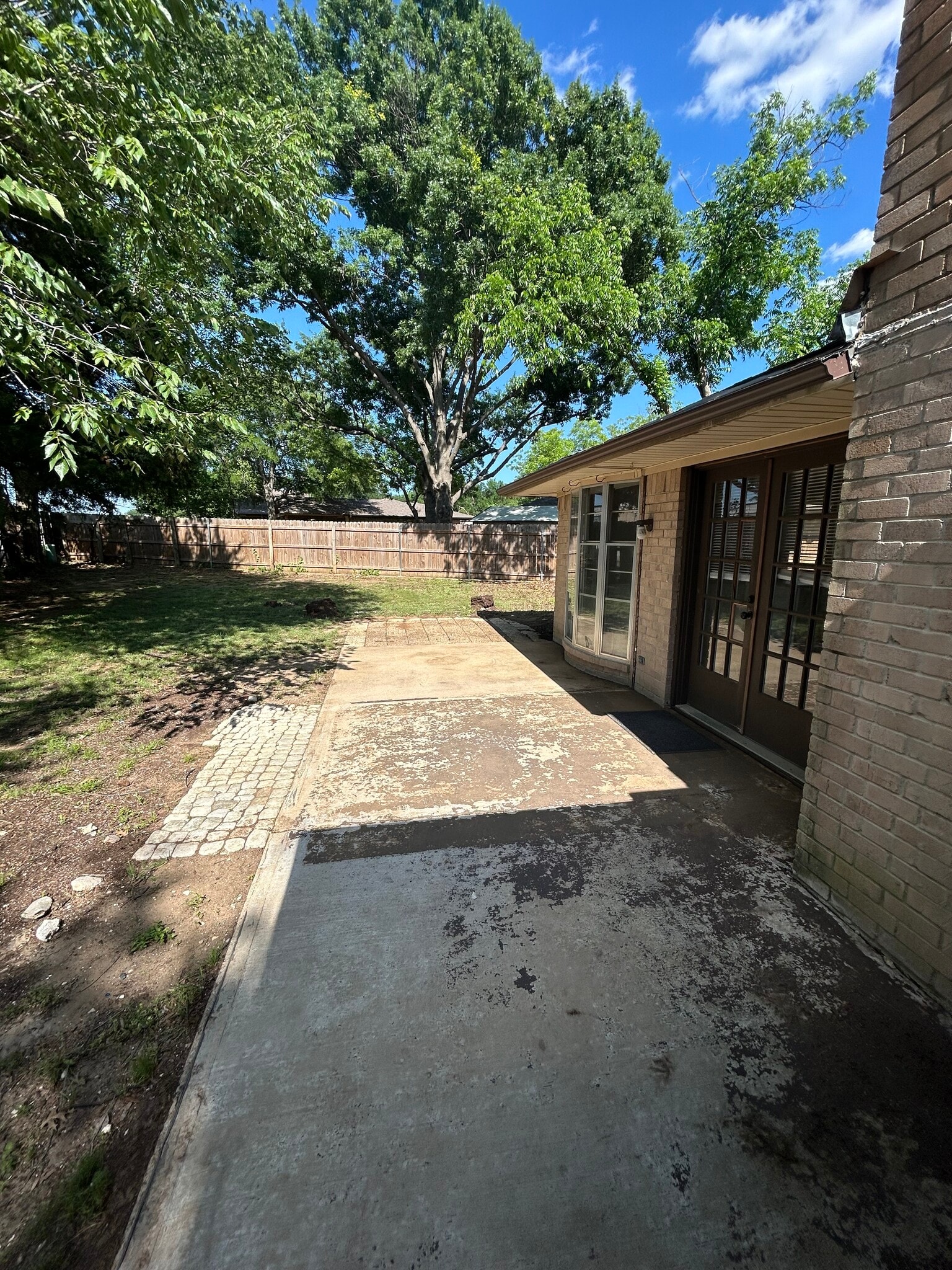 Building Photo - 1007 Almond Ct