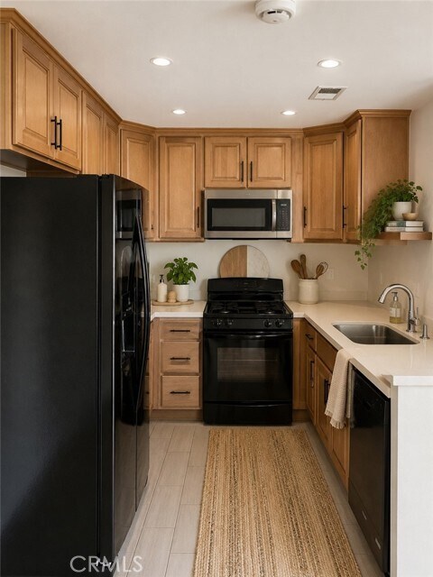 Building Photo - 6098 Terrace Ln