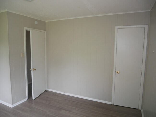 Building Photo - 5057 Gill Rd