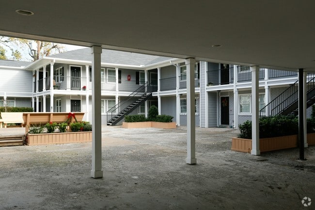 Building Photo - The Heights Collection - 427 West 16th