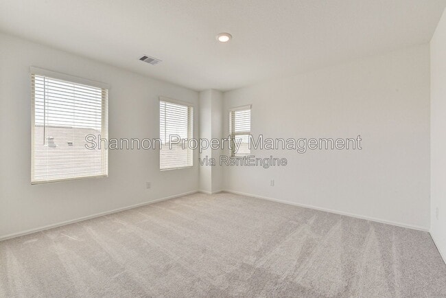 Building Photo - 7418 Clover Chase Dr