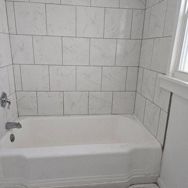 Building Photo - 35 Buffalo St