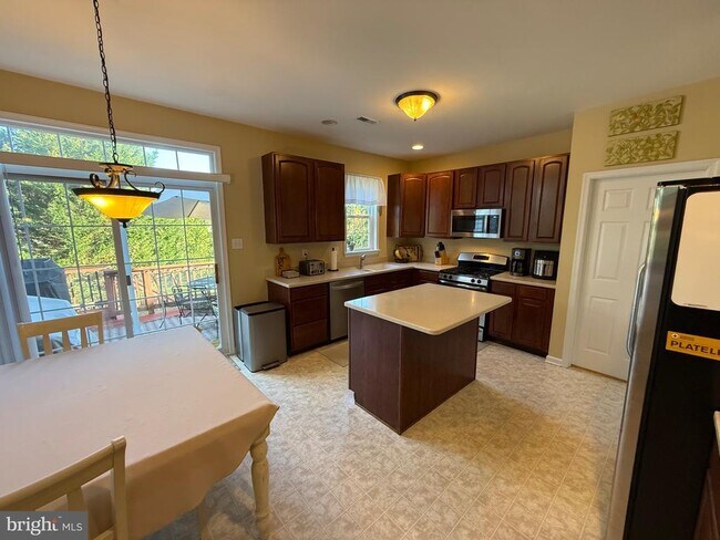 Building Photo - 2522 Quail Run