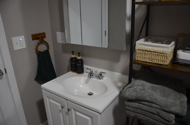 Building Photo - 51 Windsor St