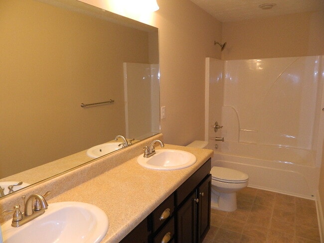 Building Photo - 5574 Connor Dr