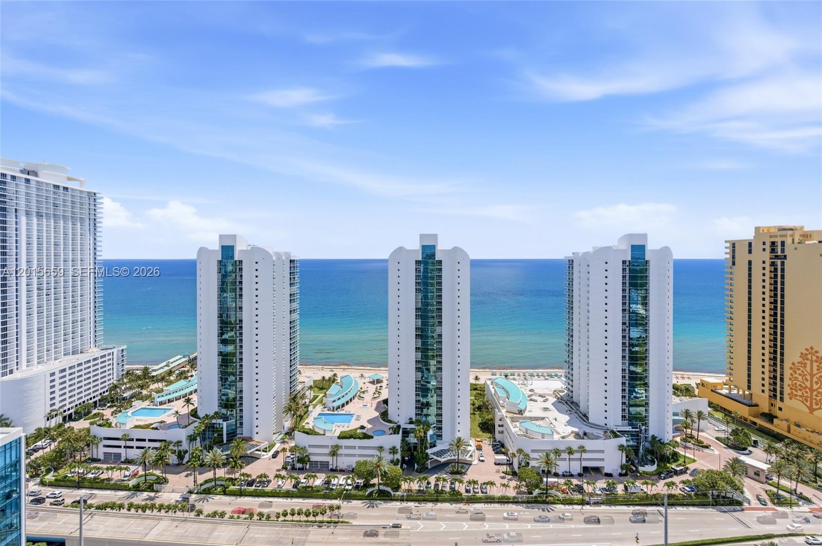 Building Photo - 16400 Collins Ave