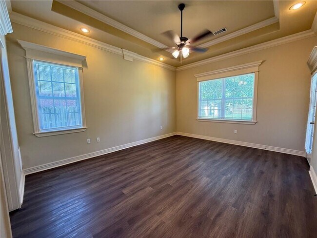 Building Photo - 609 N Tournament Dr