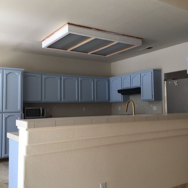 Building Photo - 4 Bedroom 2 Bath Home in Yuba City