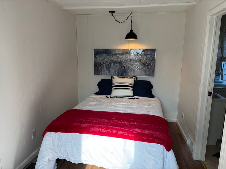 Master Suite 1st Floor - 295 Terrace Park