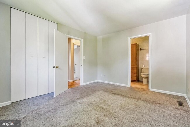 Building Photo - 1365 Rosanna Dr