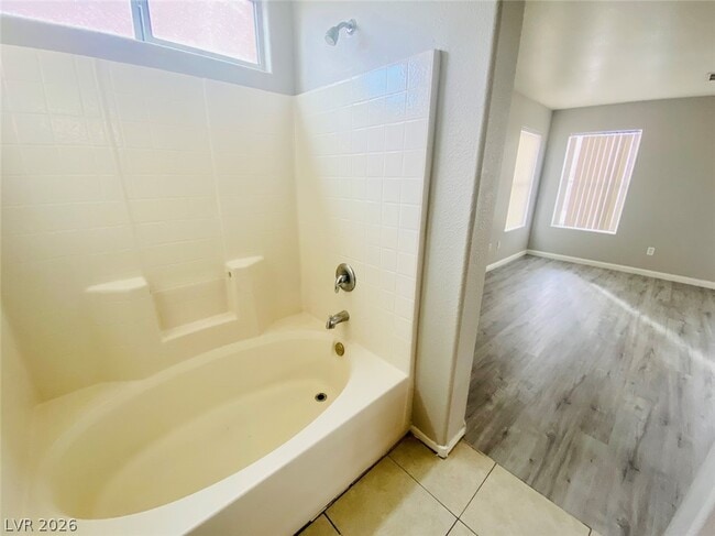 Building Photo - 2512 Birds Nest Cactus Ct